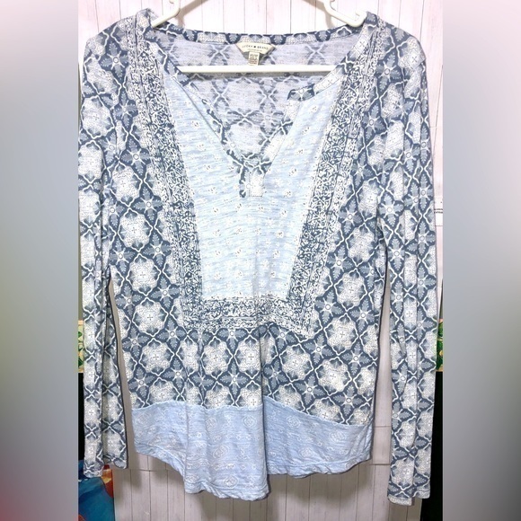 Lucky Brand Tops - 🧊Lucky Brand Light blue patterned Peasant Top